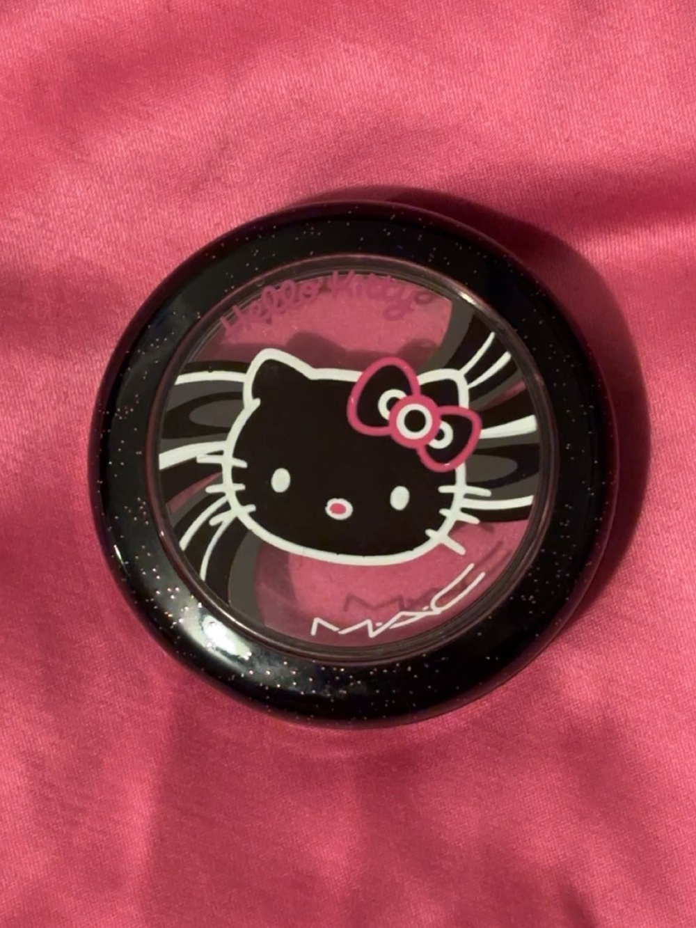 VINTAGE Limited Editoon M.A.C Hello Kitty Blush in shade “Tippy”